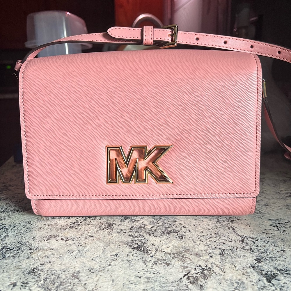 Michael Kors Mimi Medium Messenger Bag Pink Leather